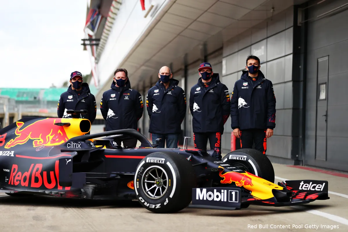 Horner ziet 'veel potentie' in nieuwe RB16B na eerste testdag