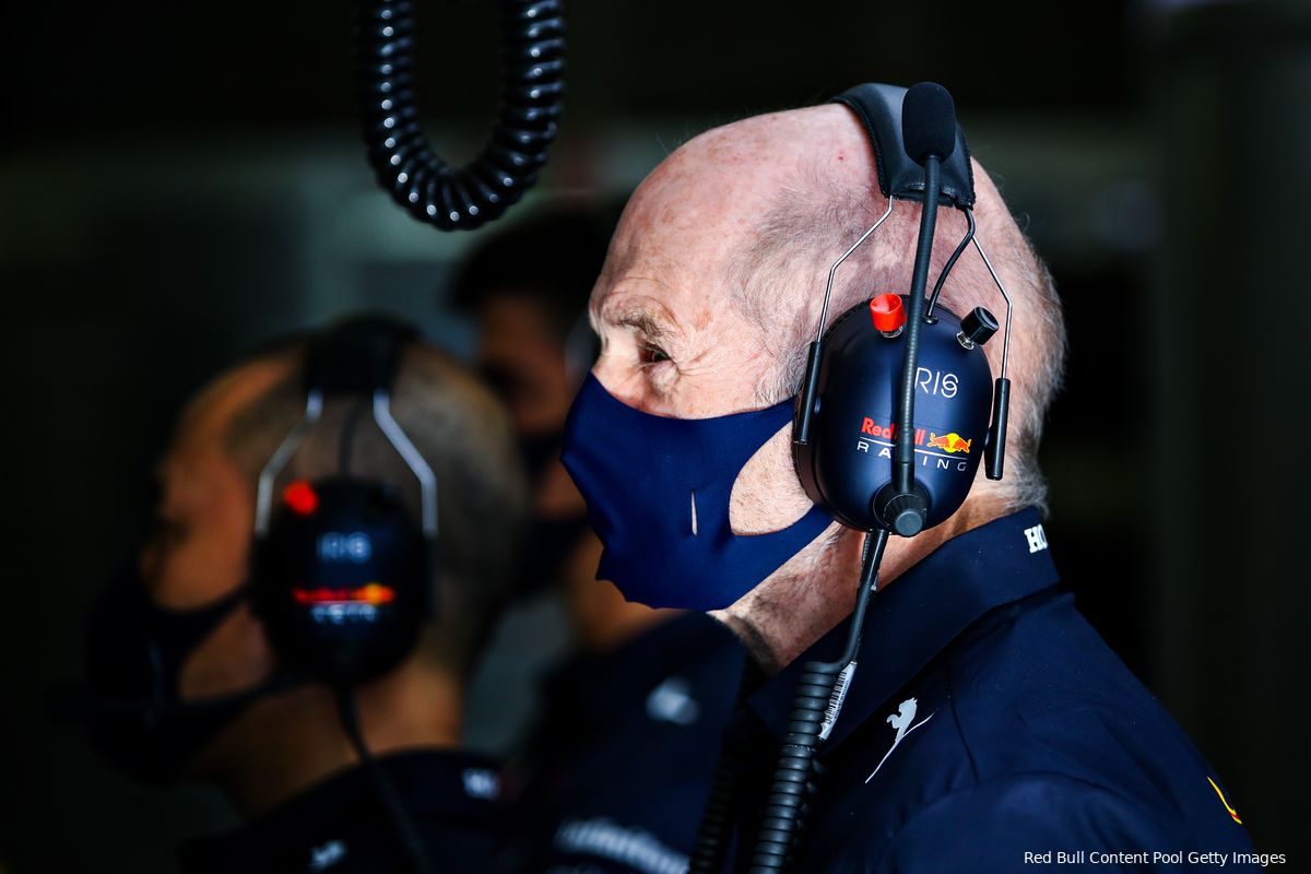 Newey ziet Red Bull terrein verliezen: 'Mercedes moet een paar kilowatt hebben gevonden'