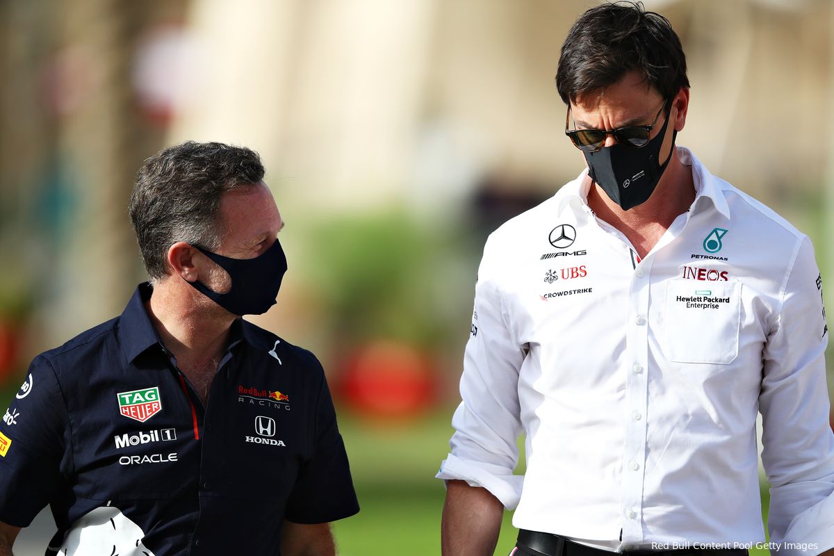 Horner baalt nog steeds van crash Verstappen: 'Hamilton was de agressor'