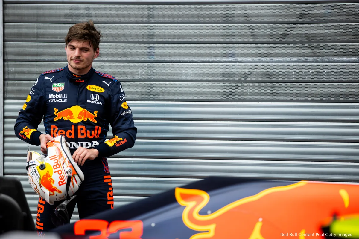 Verstappen voorafgaand aan de race: 'Gelukkig start Hamilton zevende'