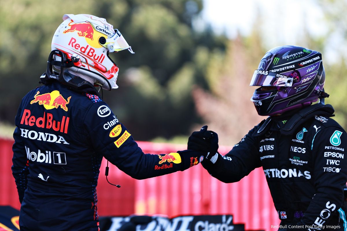 Hamilton toont respect naar Verstappen: 'Hij is een buitengewone coureur'