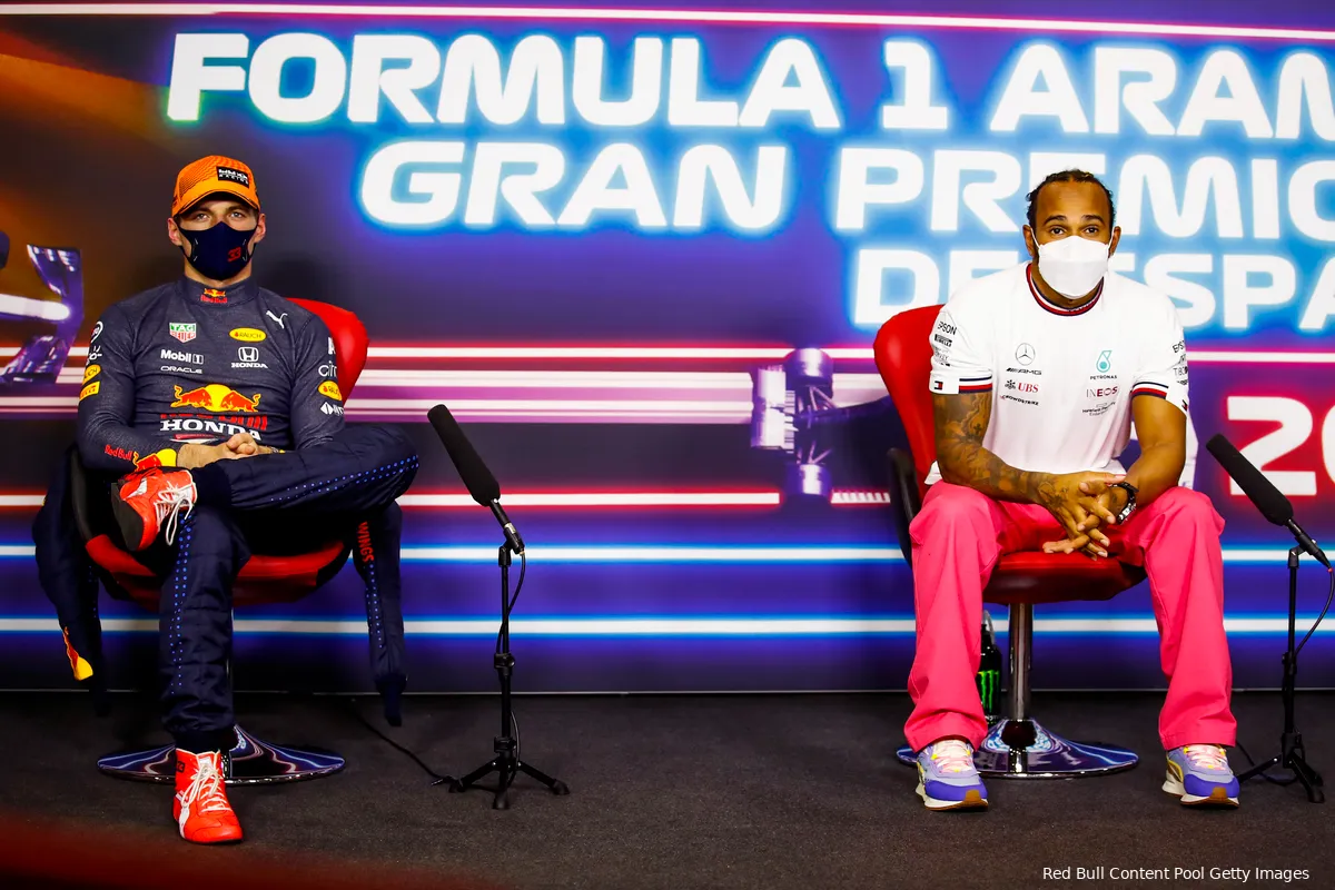Hamilton reageert op Verstappen-uitspraak Horner: 'Heb ik dat gezegd?'