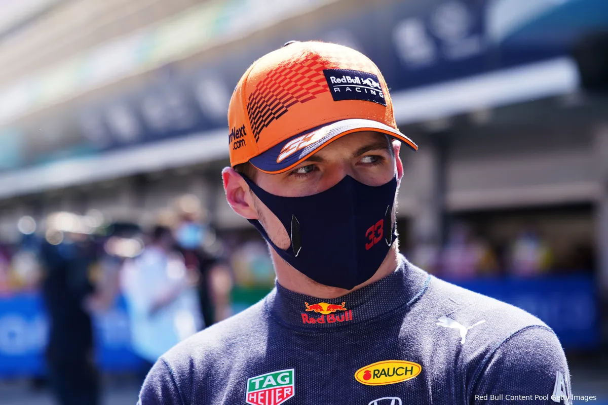 Horner spreekt vertrouwen uit in Verstappen: 'Worstelt zich altijd onder de druk uit'