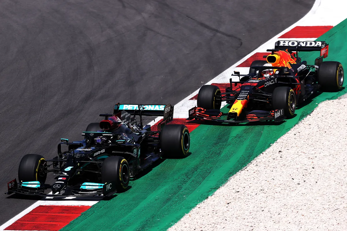 Windsor voorspelt sombere race voor Verstappen: 'Geen kans tegen Hamilton én Bottas'