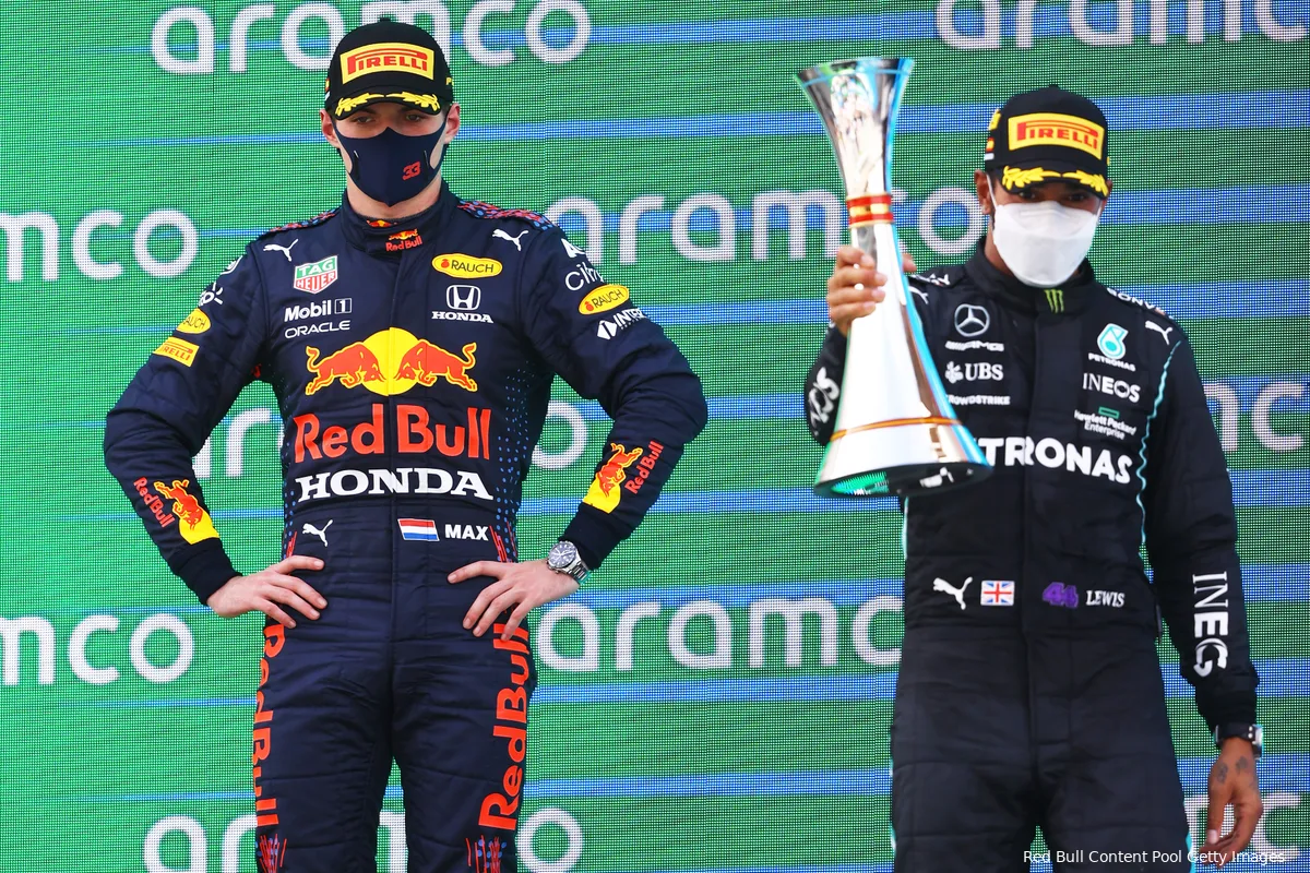 Hamilton vs. Verstappen: carrièrestart Hamilton op papier beter, maar schijn bedriegt