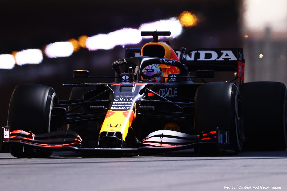 Rosberg: 'Verstappen moest in Monaco wel voor de overwinning gaan'