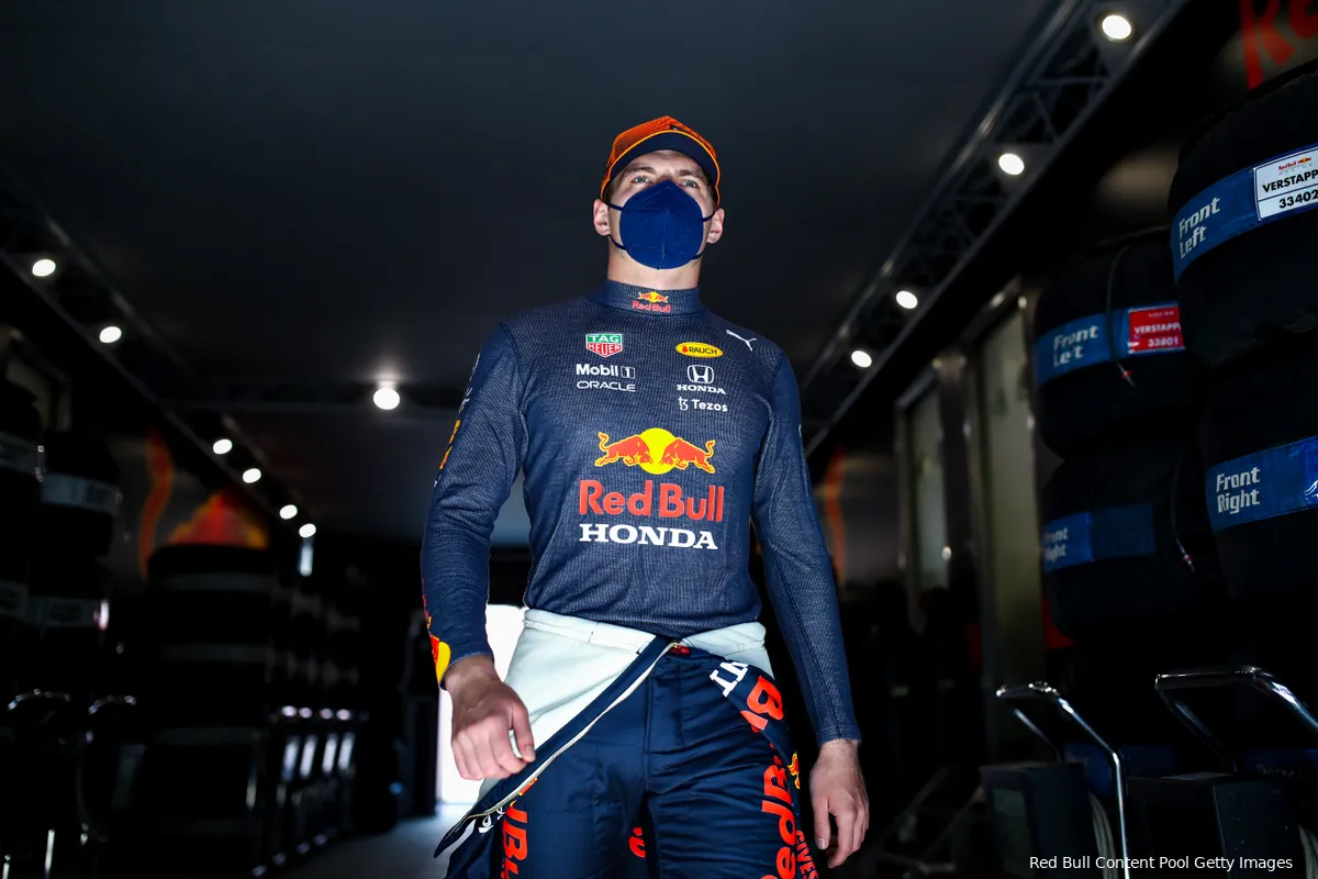Boordradio's VT3 | Latifi houdt Verstappen op: ‘Natuurlijk zit hij weer in mijn weg’