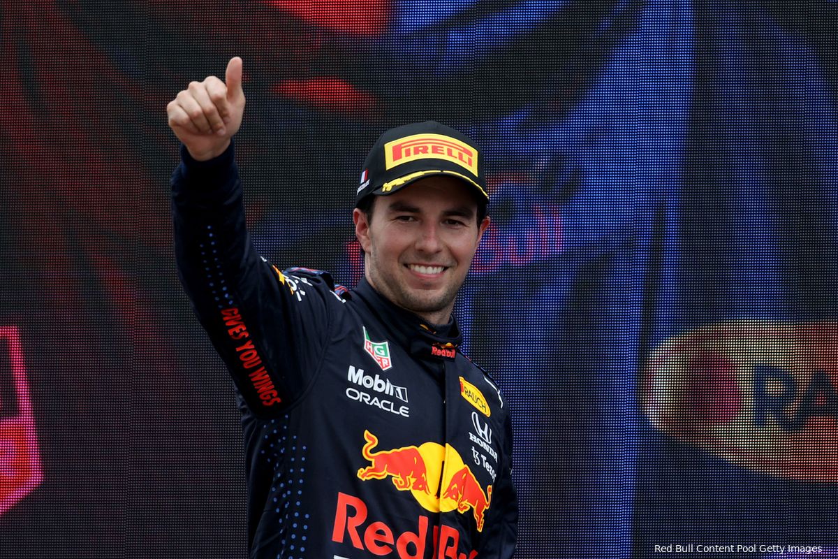 Red Bull bevestigt: Perez rijdt ook in 2022 naast Verstappen