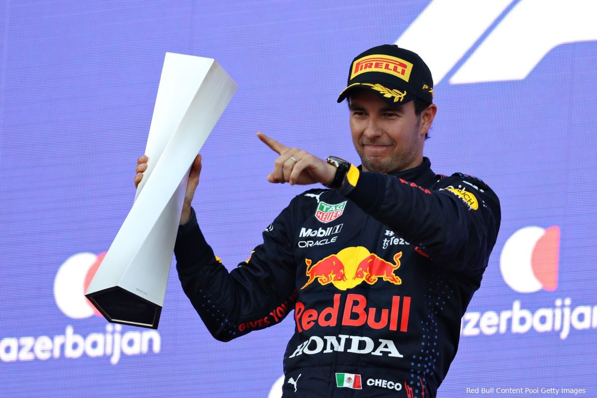 Perez moest trofee inleveren na Baku: 'Die staat nu in de Red Bull-fabriek'