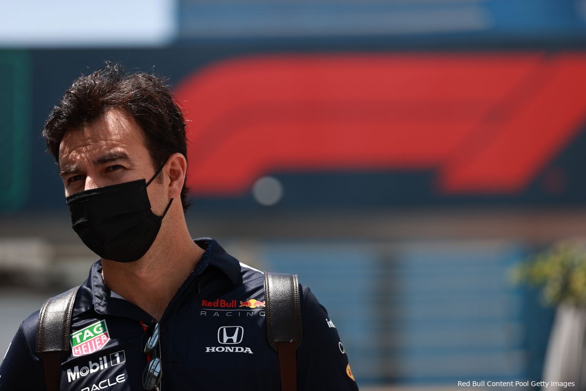 Perez dolblij na zege, maar baalt van uitvalbeurt Verstappen: 'Hij verdiende de overwinning'
