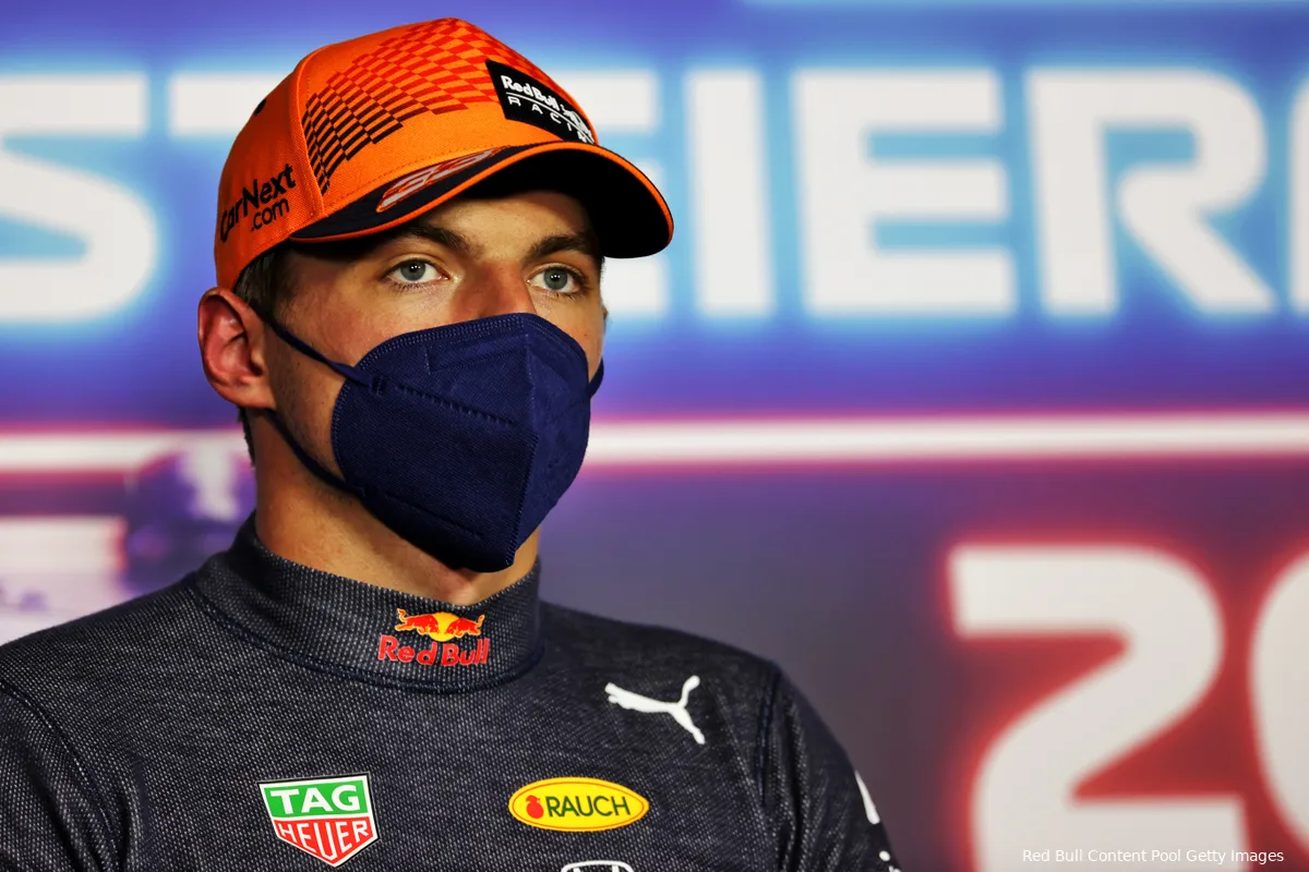 Verstappen: 'Misschien kunnen we dat ook nog een keer aan Hamilton uitleggen'