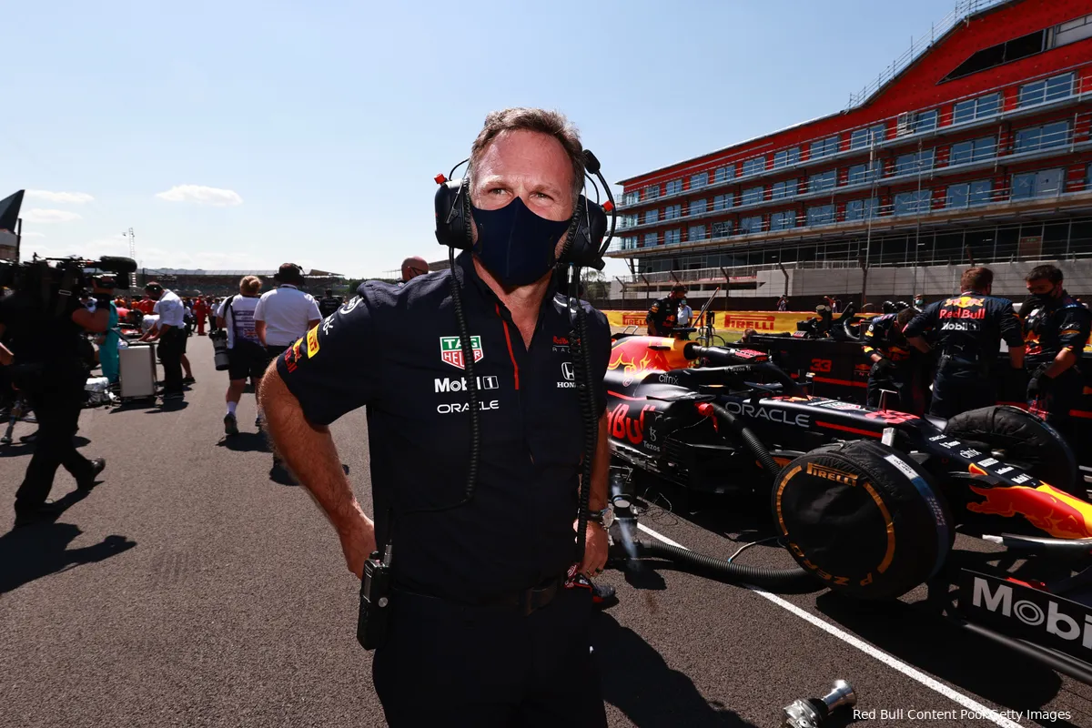 Hughes: 'Verstappen heeft geen aanspraak op die titel, maar Horner suggereert het wel'