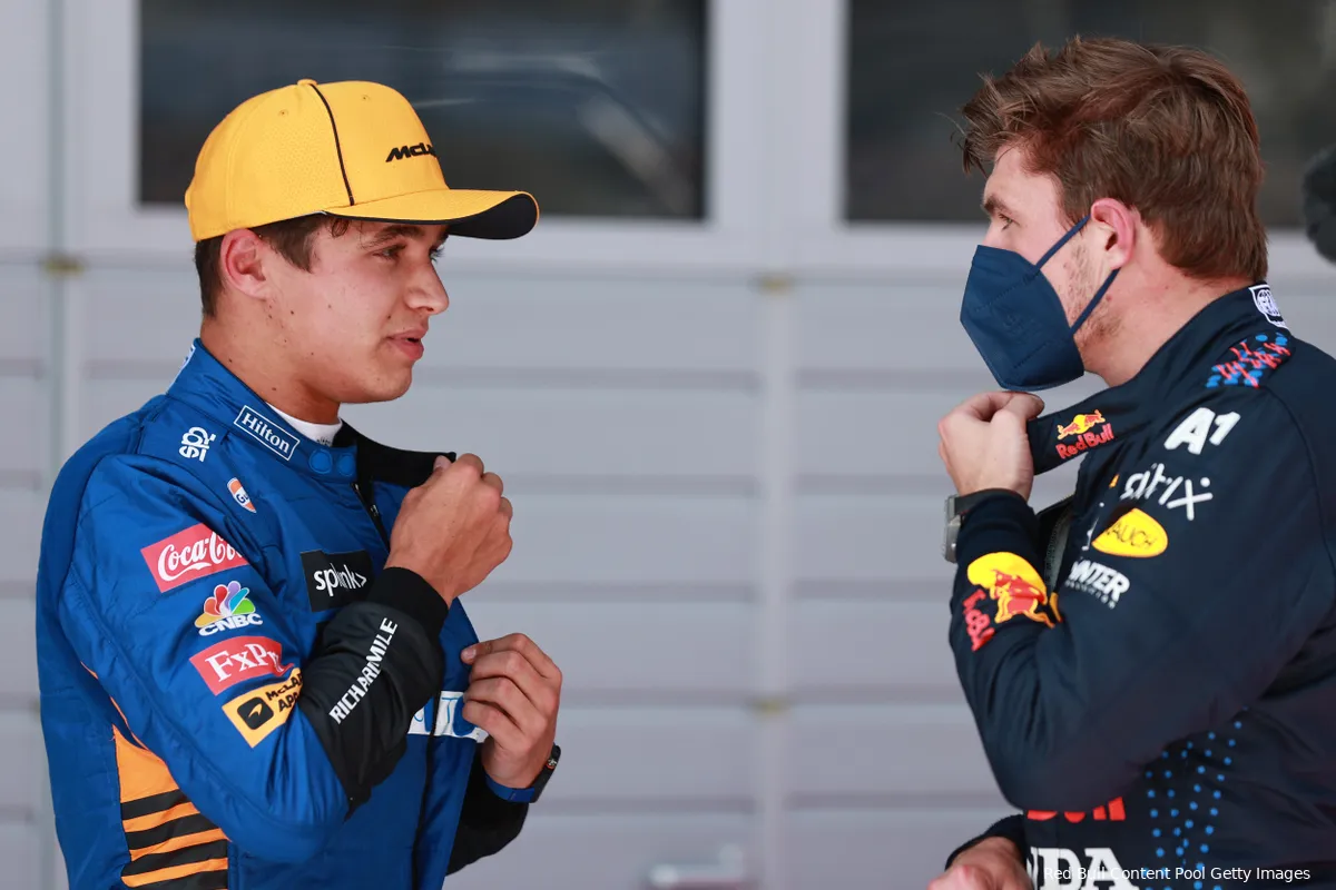 Norris: 'Zal nooit een positie afstaan aan Verstappen of Hamilton'