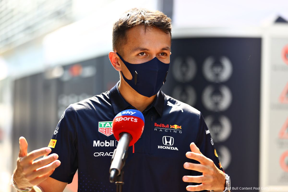 Albon: 'Mercedes had bij DNF vijf races nodig gehad om op Verstappens hoogte te komen'