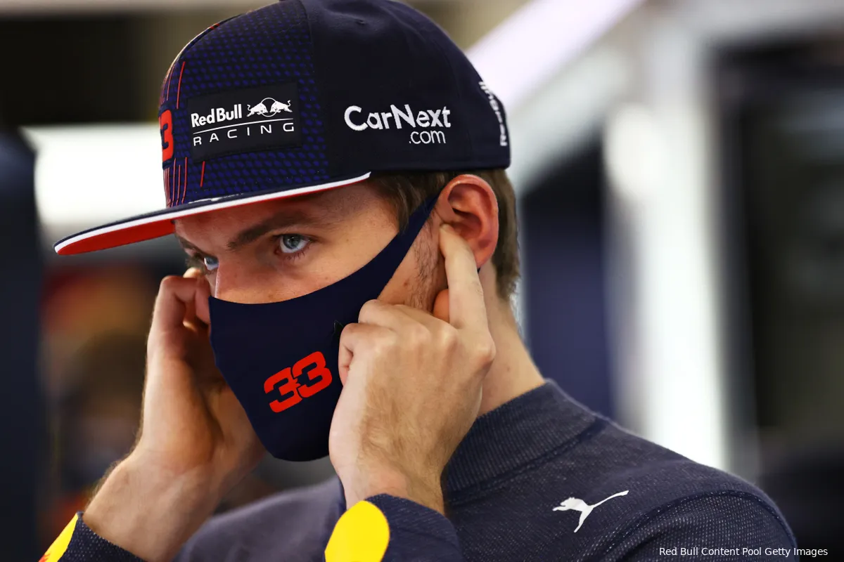 Hamiltons beschuldiging verbaast Verstappen: 'Er was niets met hem aan de hand'
