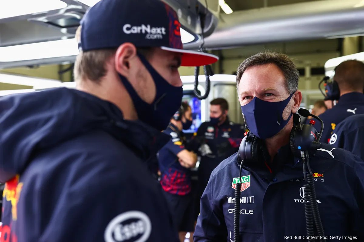Horner klaagt over topsnelheid Mercedes: 'Daar is iets vreemds aan de hand'