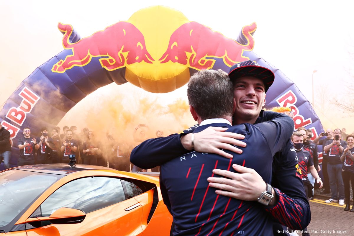 Verstappen enorm gelukkig bij Red Bull: 'Voelt als een familie'