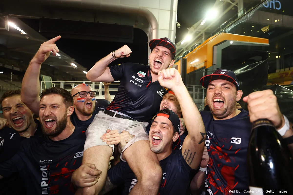 Verstappen verlengt contract bij Red Bull tot en met 2028