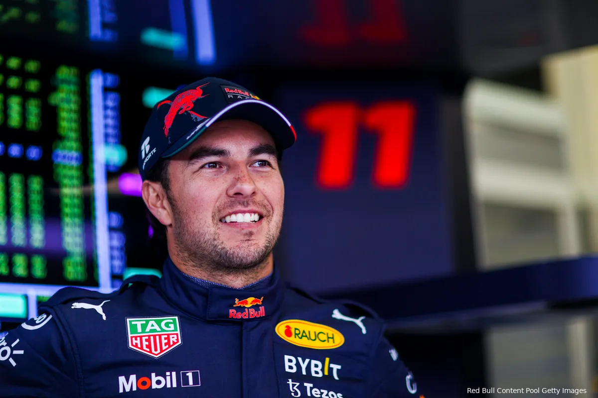 Pérez ziet goede basis RB18 en wil stappen zetten: 'Bahrein gaat representatiever zijn'