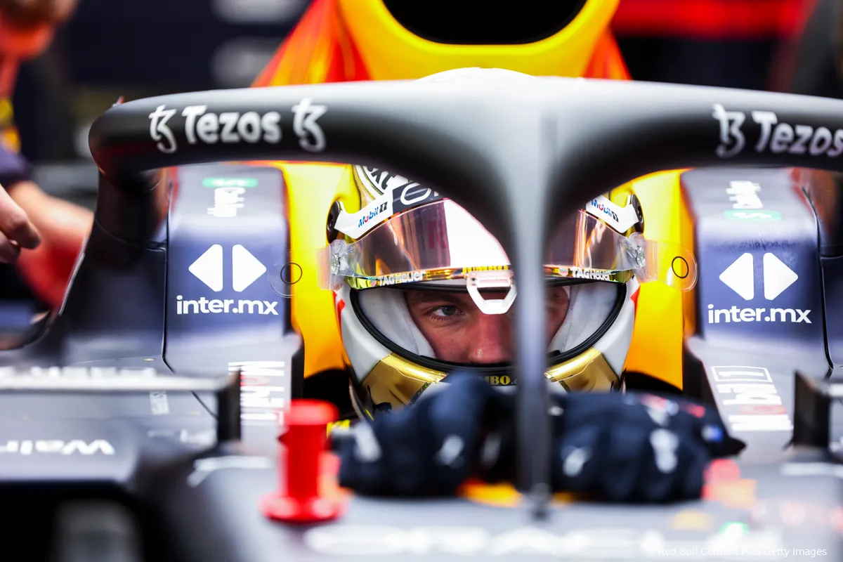 Verstappen over de RB18: 'In bochten op lage snelheden minder soepel'