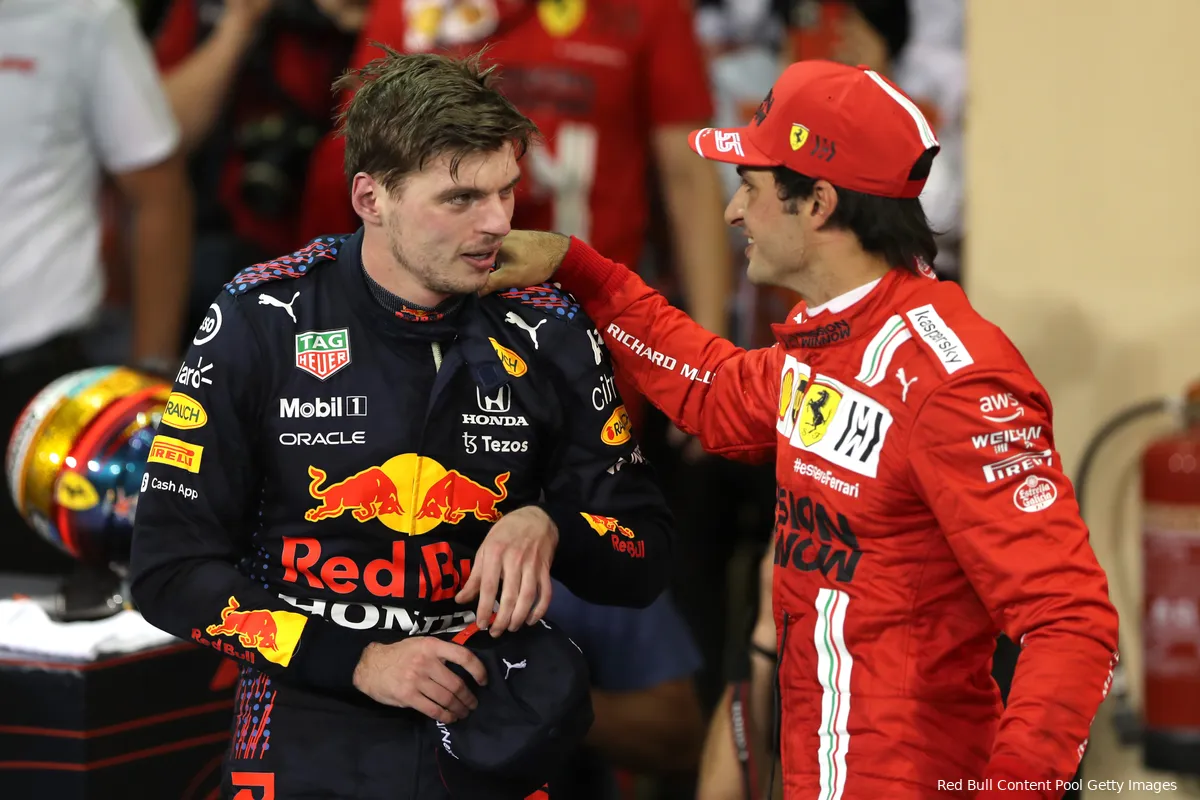 Verslag kwalificatie Groot-Brittannië | Sainz verzilvert eerste pole, Verstappen vanaf P2