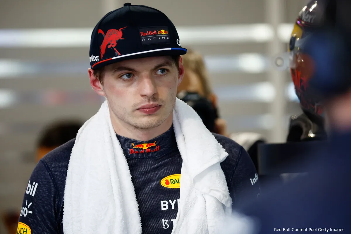 Doornbos analyseert momentje Verstappen in vrije training: 'Dat kan je nog wel hebben'
