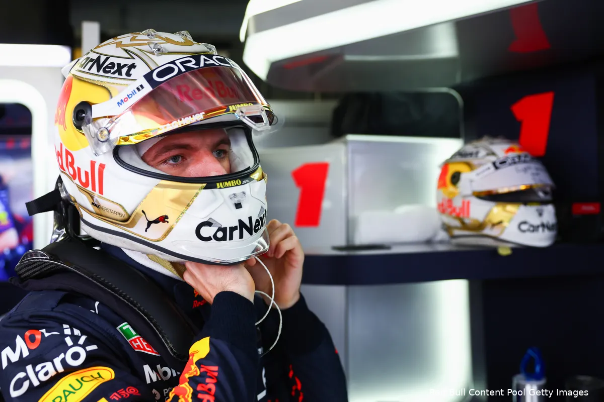 Albers over Verstappen: 'Lijkt meer capaciteit over te hebben in zijn hersens dan anderen'