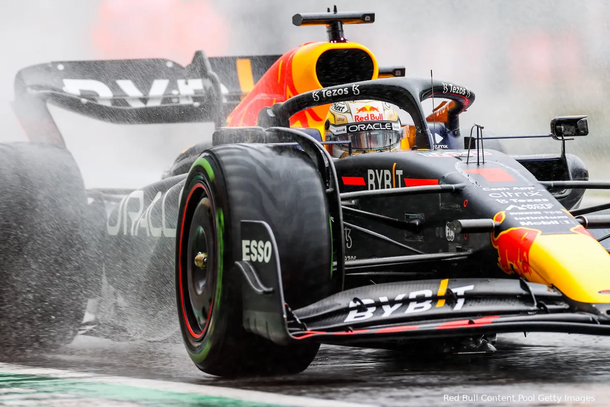 Verstappen tevreden met balans RB18, maar zit met vraagtekens na natte kwalificatie