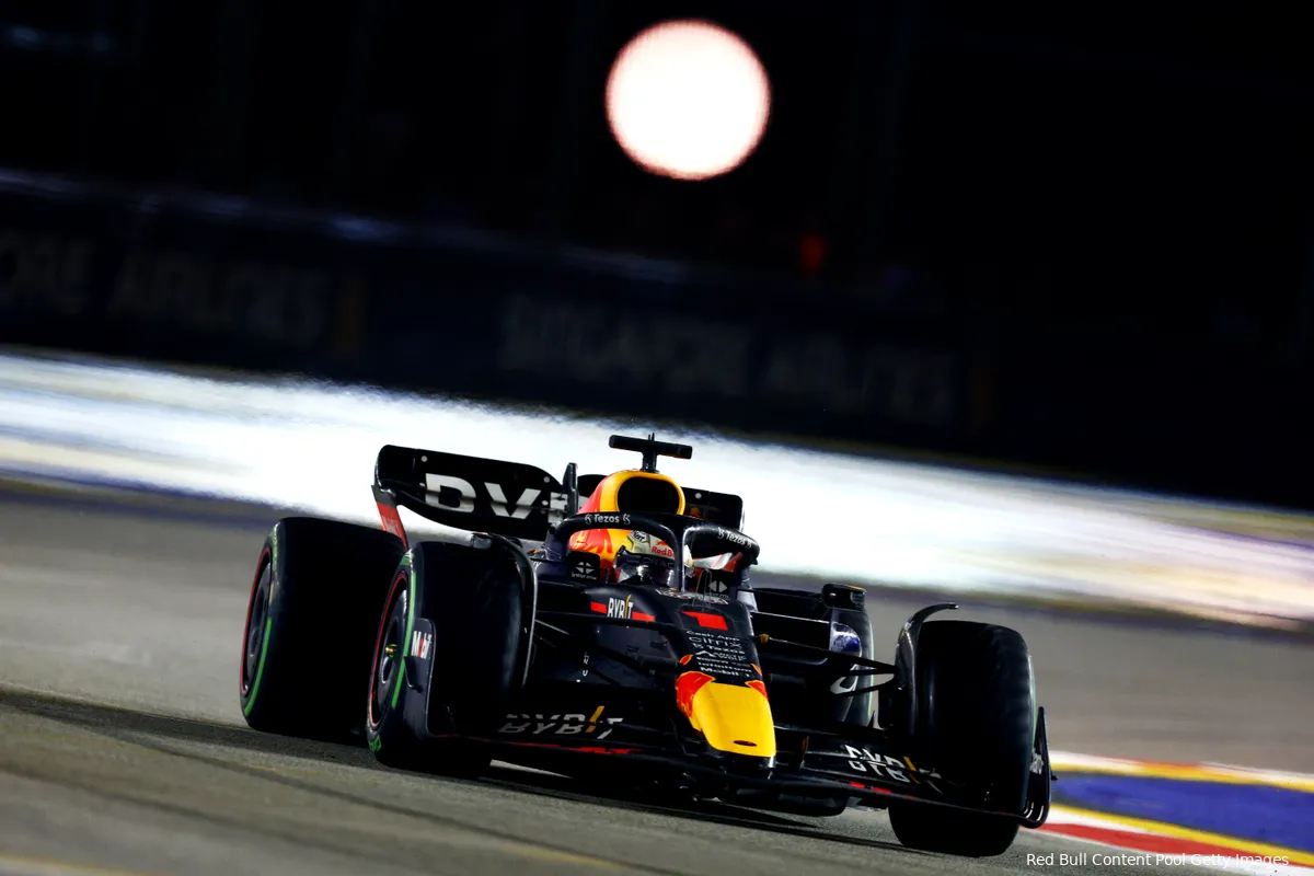 max verstappen rb18 red bull racing f1 gp singapore 2022