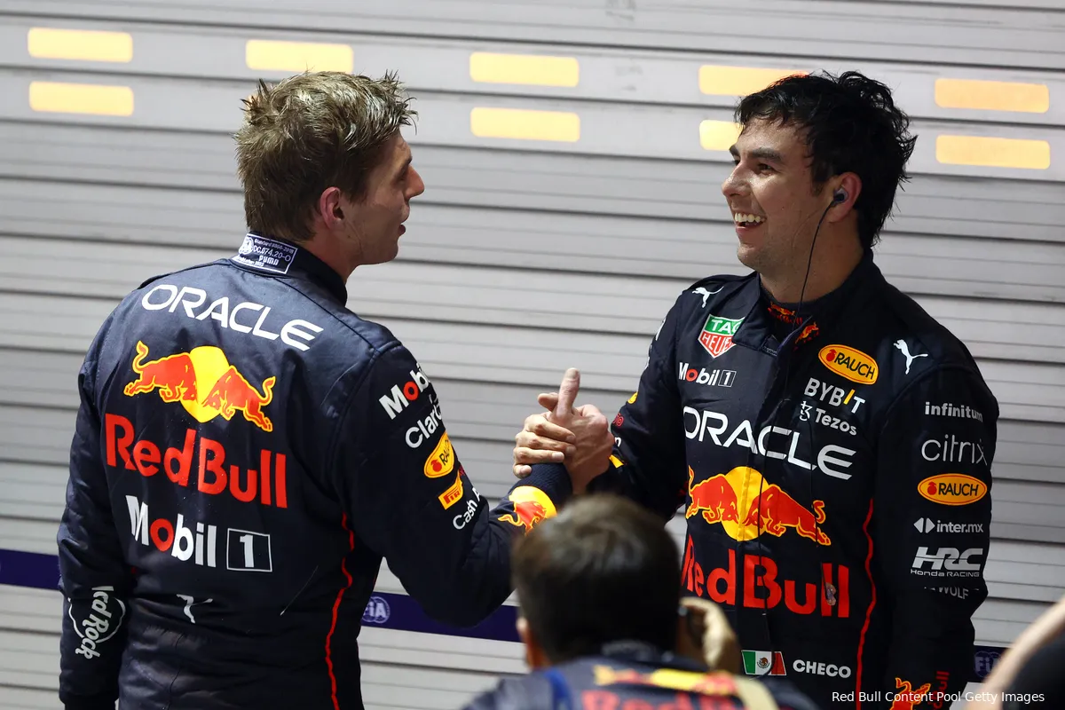 Boordradio Verstappen | Verstappen: 'Gefeliciteerd met de winst van Checo, goed gedaan'
