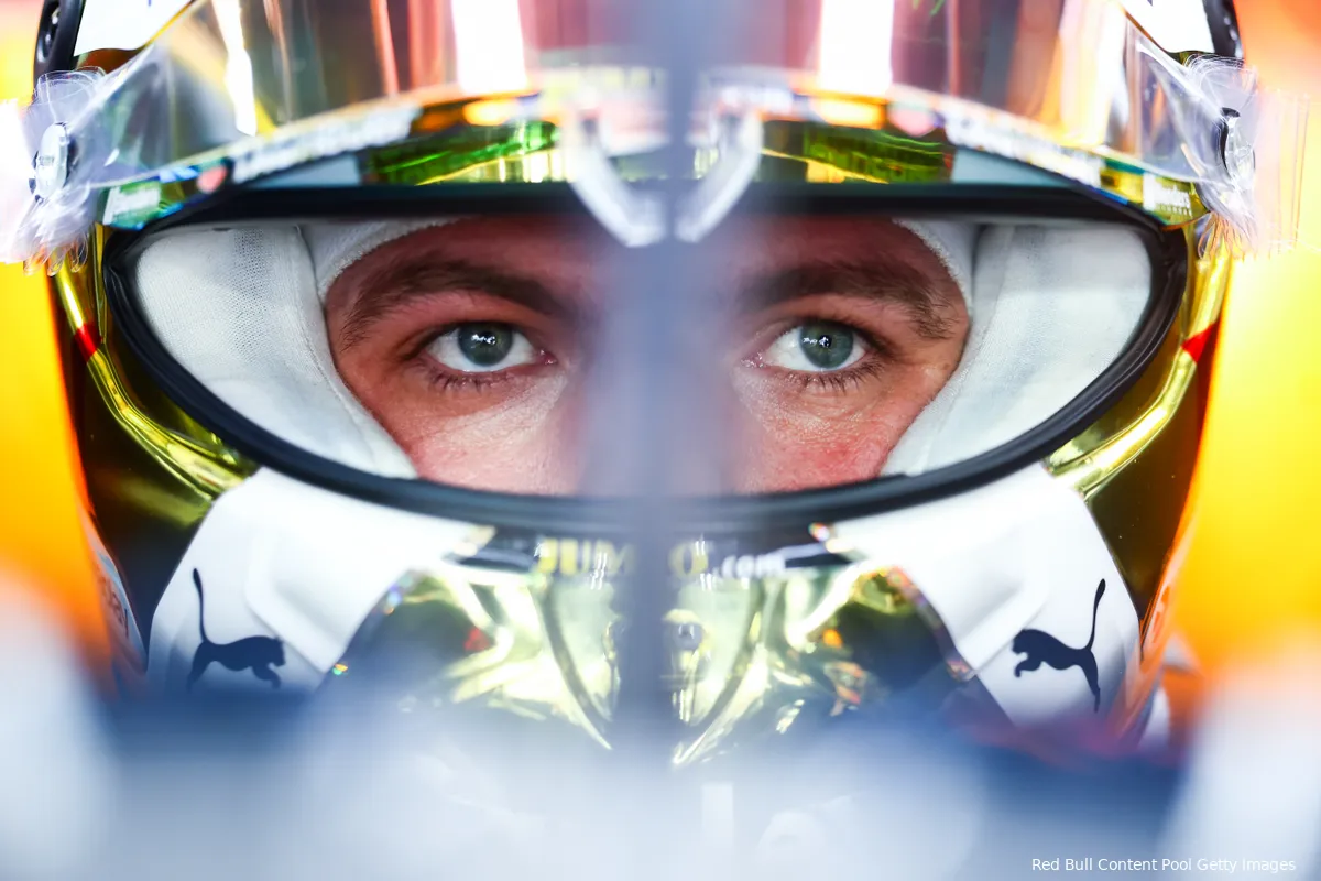 Verstappen schudt favorietenrol af en blijft verbeteren: 'Anders halen ze je in en pakken ze je'