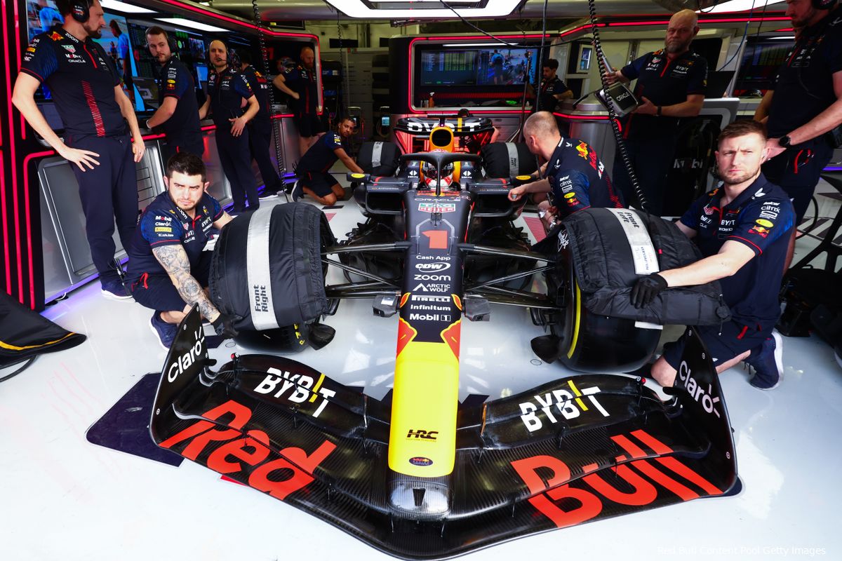 Brundle ziet moeilijk te kloppen combinatie: 'Geen enkele manier om Red Bull langzamer te maken'