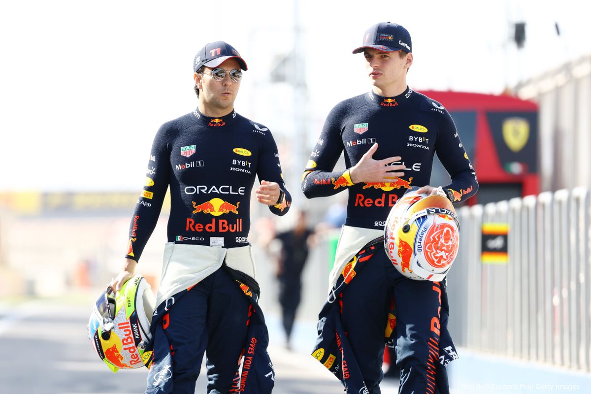 Maakt Verstappen zich druk om snelste ronde Pérez? 'Daar kan hij vier tienden overheen'
