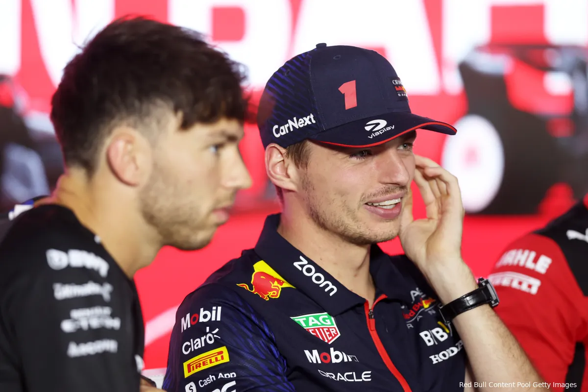 pierre gasly max verstappen alpine red bull racing f1 gp bahrein 2023