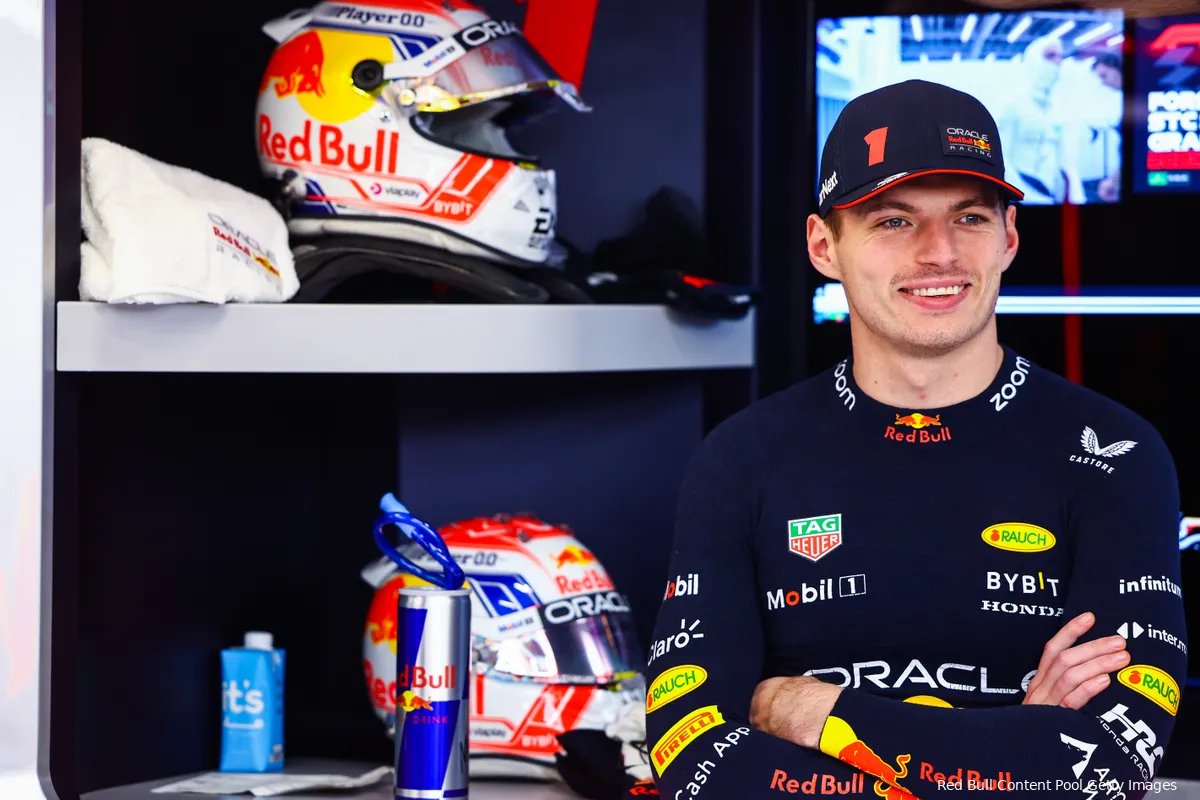 verstappen red bull lach kwalificatie jeddah 2023
