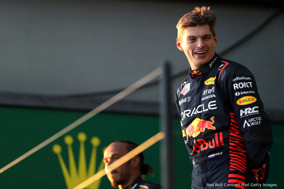 Albon bespreekt verwarring rondom Verstappen en Red Bull-theorie: 'Het is een misvatting'
