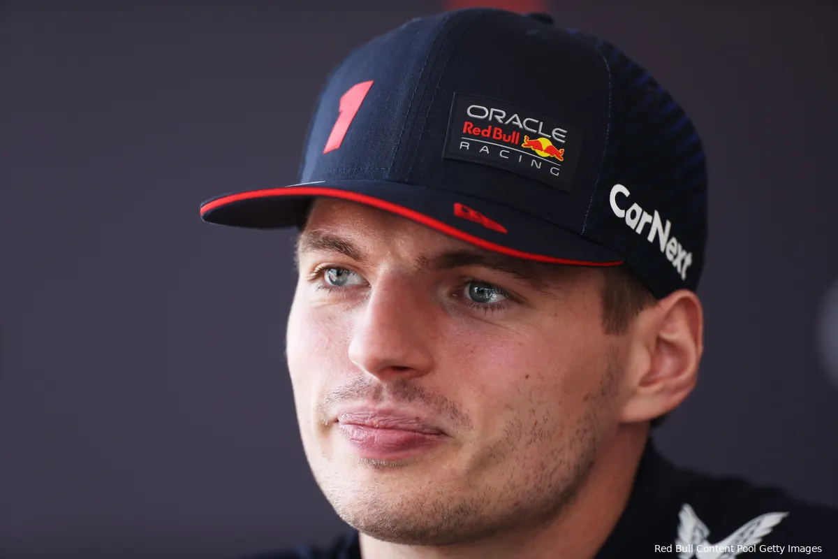Verstappen verwacht sterk Ferrari en Aston Martin: 'Weet niet precies wat Mercedes aan het doen is'