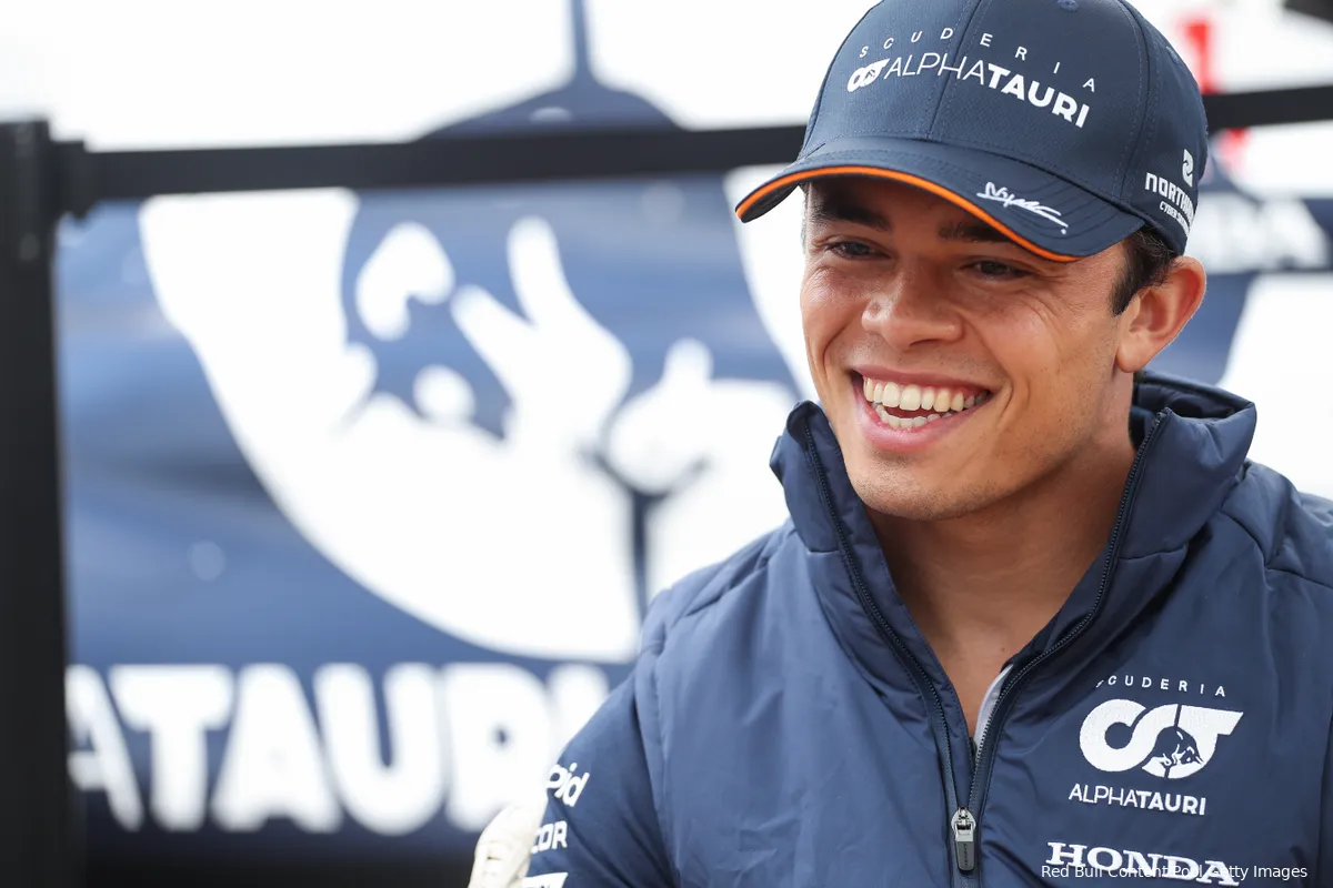 Voor De Vries is er meer dan alleen Formule 1: 'Soms stuurt de GPS je naar een zijweggetje'