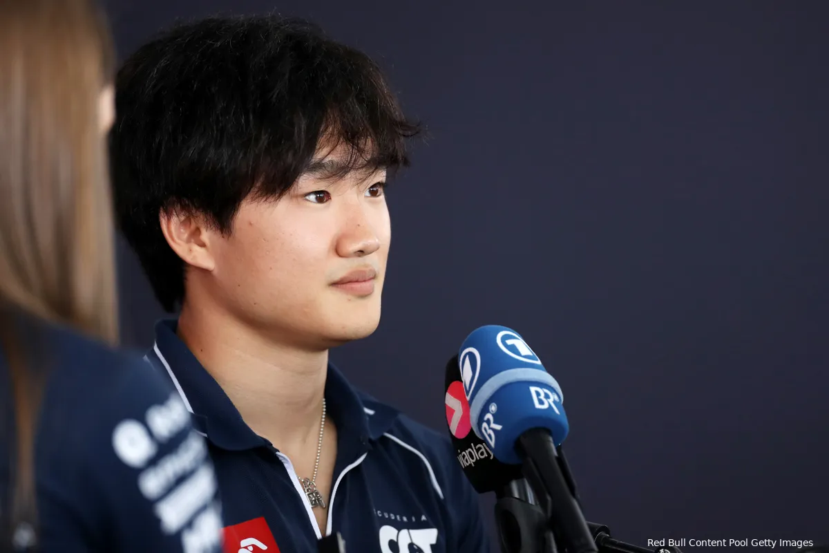 Tsunoda leert Nederlands: 'Stroopwafels, Nyck de Vries, Max Verstappen en een scheldwoord'