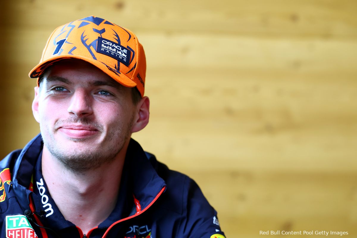 Verstappen besloot Red Bull te stangen: 'Wilde het vermelden om hen een beetje nerveus te maken'