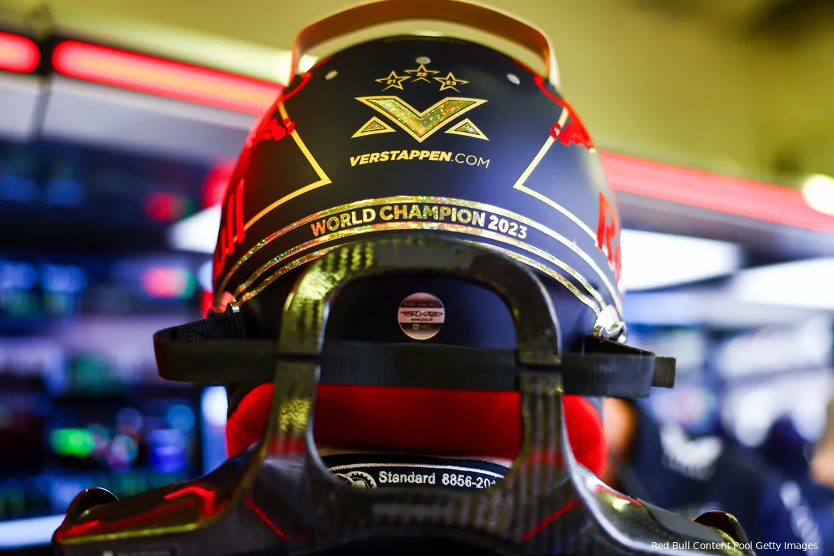 max verstappen helm 2023