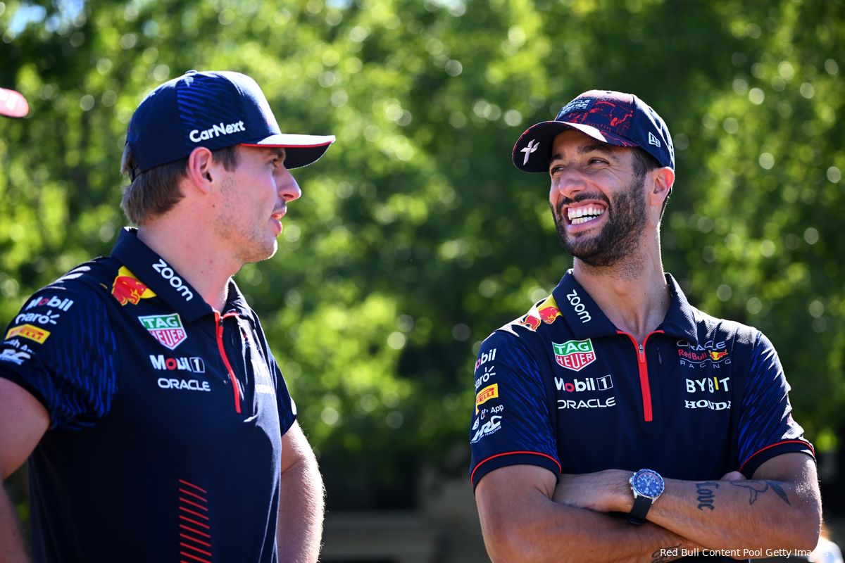 Verstappen niet verbaasd dat Ricciardo niks is verleerd: 'Het is hetzelfde als met fietsen'