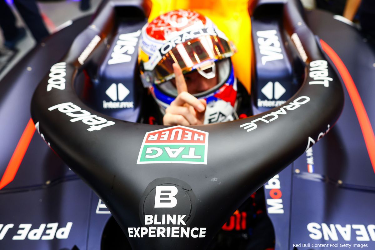 De race van Verstappen | Verstappen was helemaal klaar met verkeer: 'F*cking finally!'