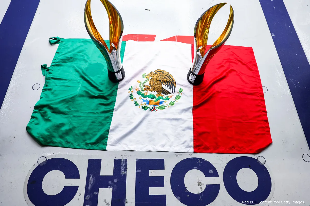 flag checo perez sergio mexico