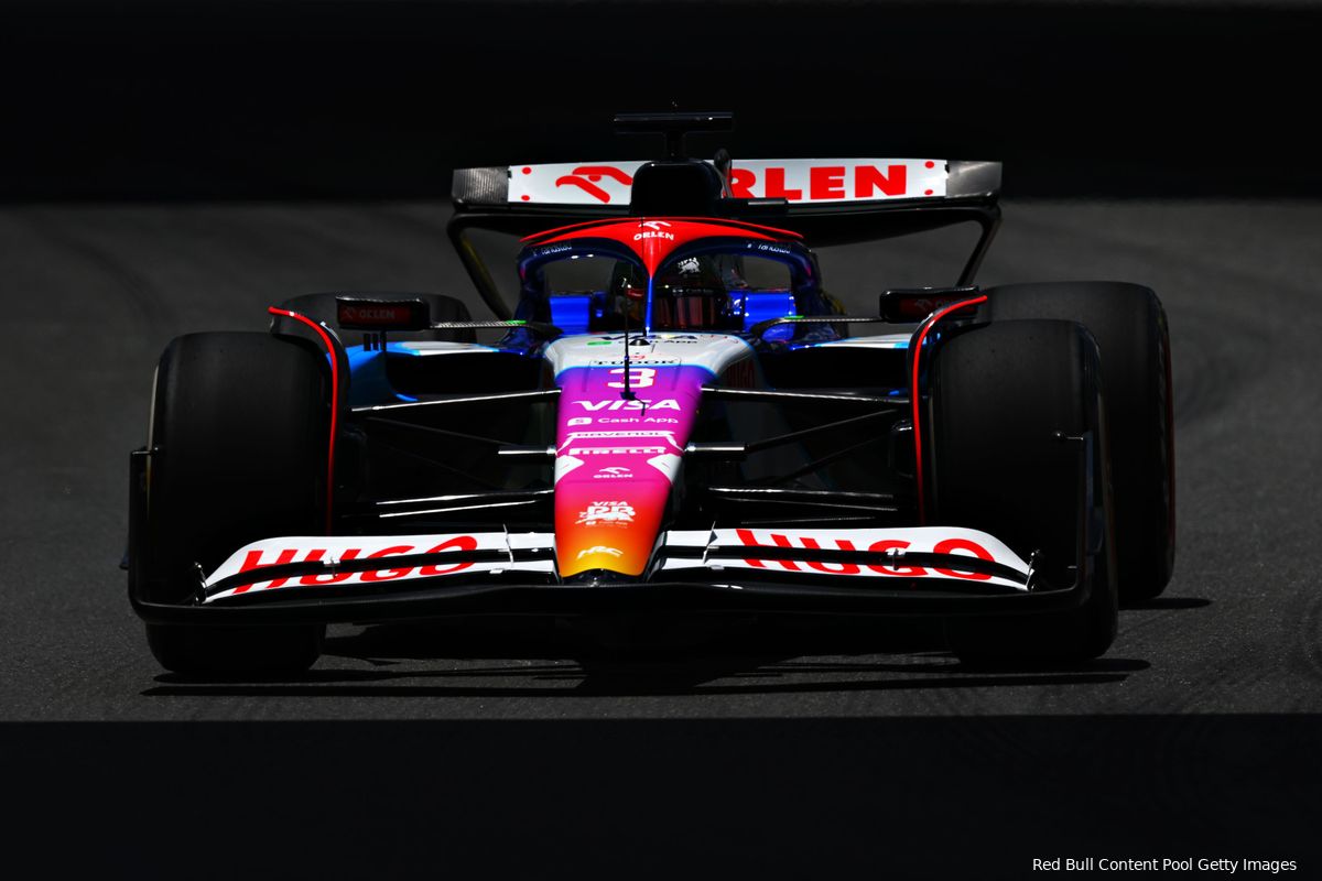 Ricciardo krabt zich achter de oren na gesprek met Verstappen: 'We zijn allemaal verbaasd'