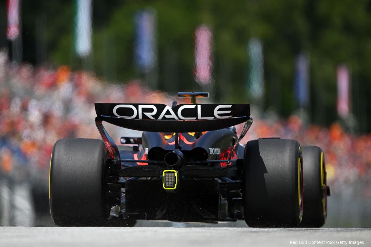 F1TV-analisten staan versteld van Verstappen: 'Voor zijn rivalen echt een teleurstelling'