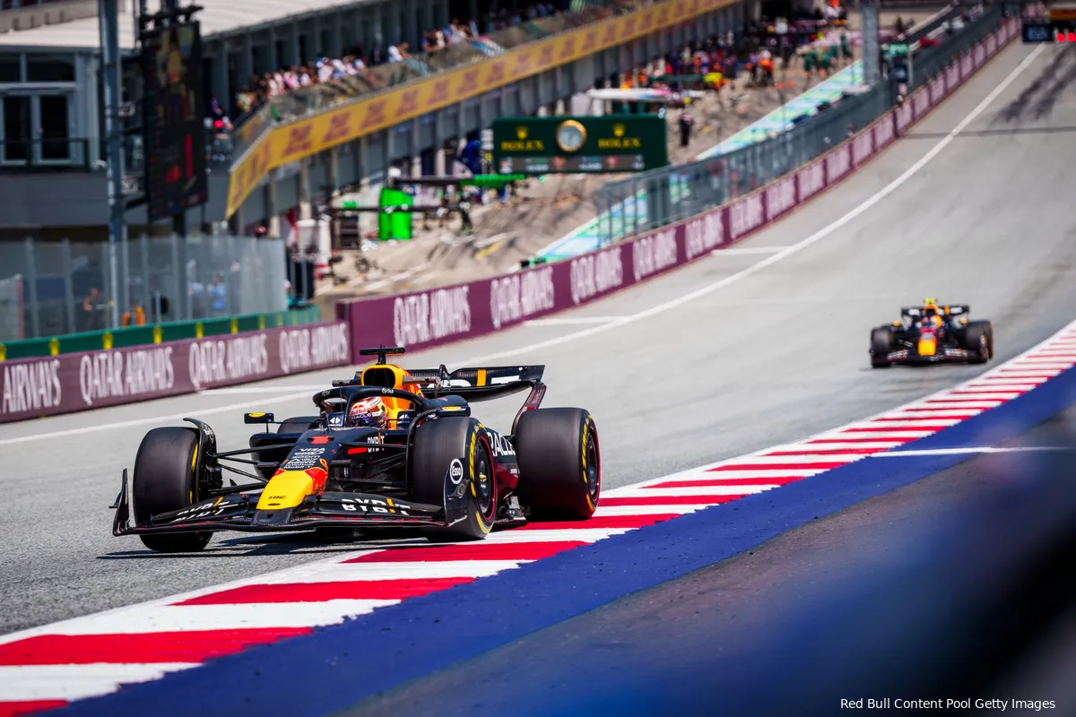 sergio perez red bull racing rb20 oostenrijk 1 max verstappen