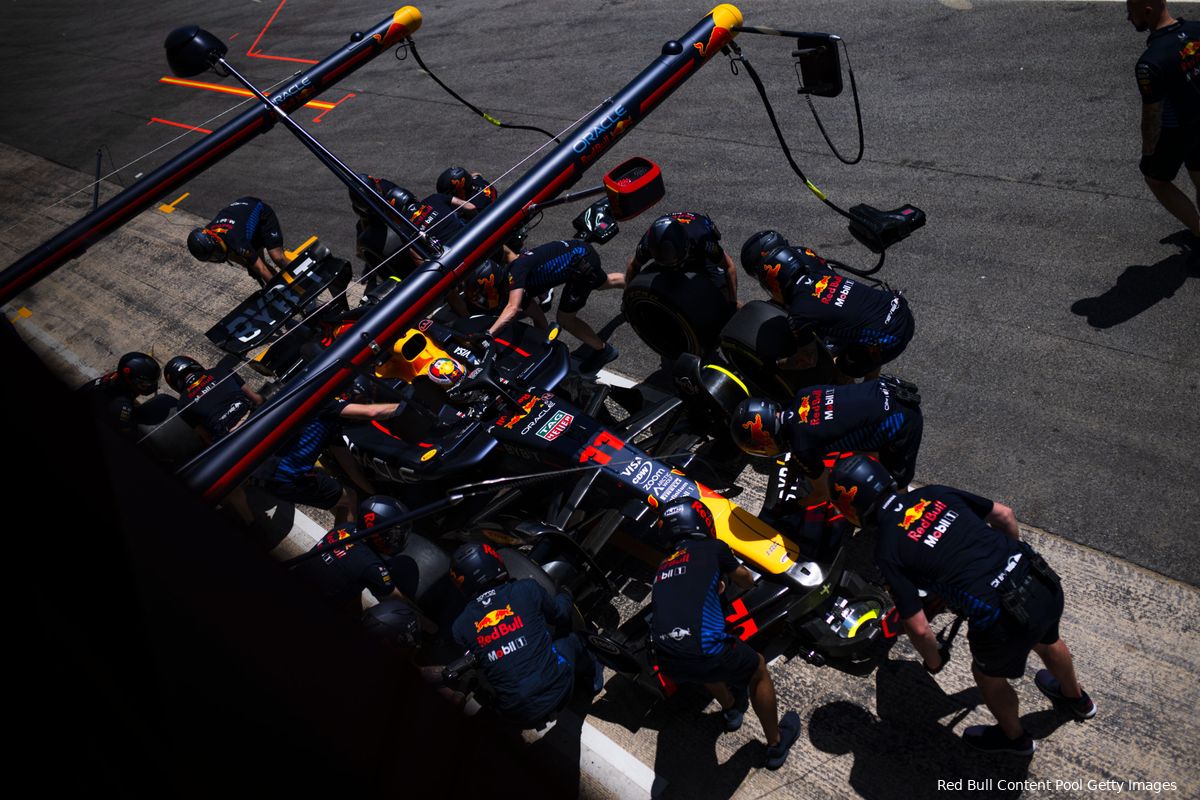 Doornbos blijft met vraagtekens over Red Bull achter: 'Ik begrijp het niet meer'