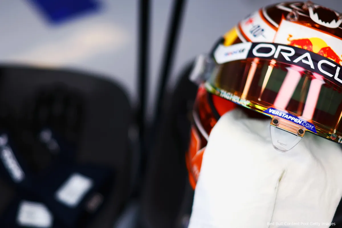 max verstappen gphongarije zondag redbullracing 2024 helm