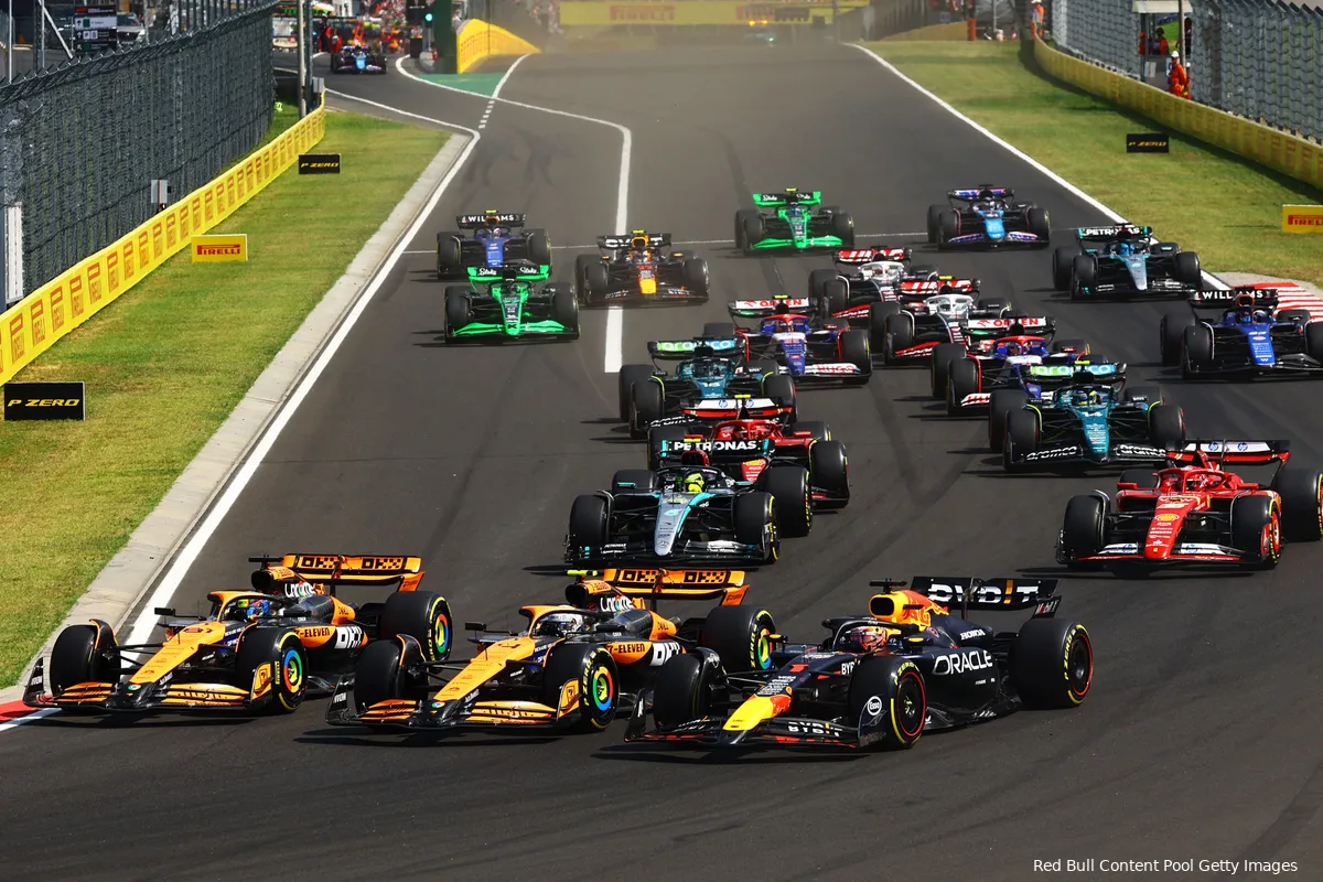 max verstappen racedag hongarije 2024 redbullracing